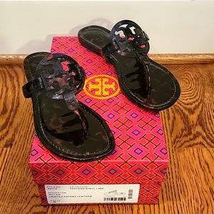 Tory Burch Miller Tortoise Shell size 8